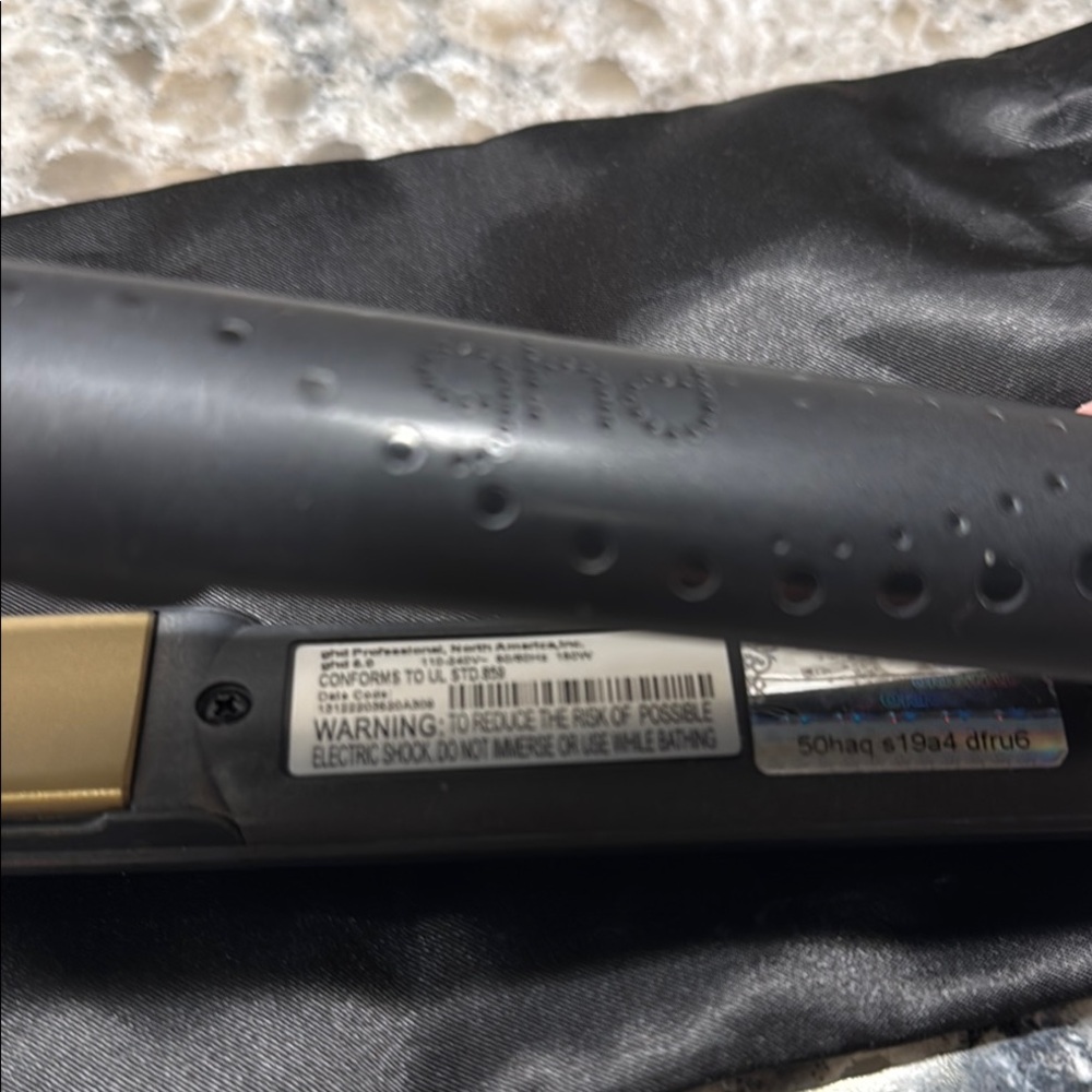 ghd Black Hair Straightener with Gold Plates - Picture 4 of 6